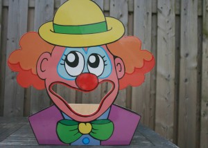 clowns koppen gooien kinder spellen