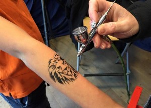 airbrush tattoo kermis